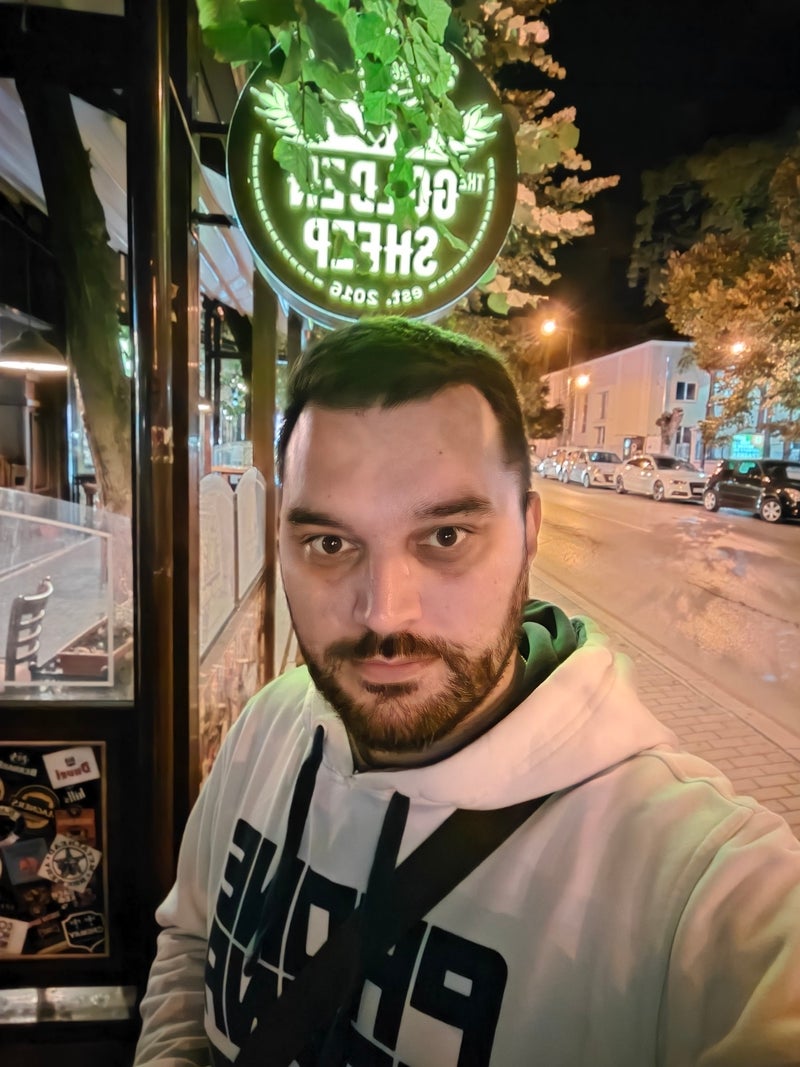 OnePlus Open selfie