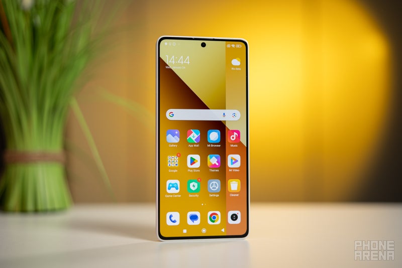 Xiaomi Redmi Note 13 5G Review: cool looks on a budget