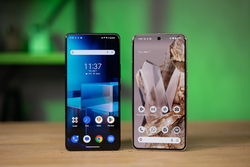 Asus Zenfone 11 Ultra vs Google Pixel 8 Pro: Raw power versus brains