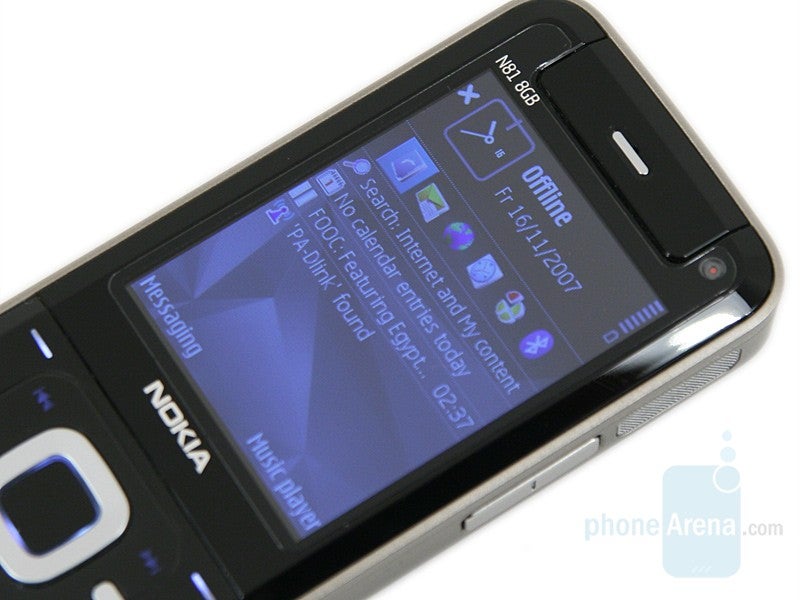 2.4 inch display - Nokia N81 8GB Review