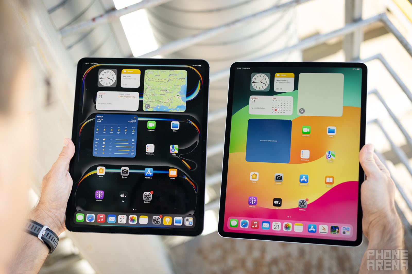 120 Hz is the biggest difference, but that Tandem OLED sure can shine&amp;nbsp;(Image credit - PhoneArena) - iPad Air M2 (2024) vs iPad Pro M4 (2024): is the $600 tablet just as good?