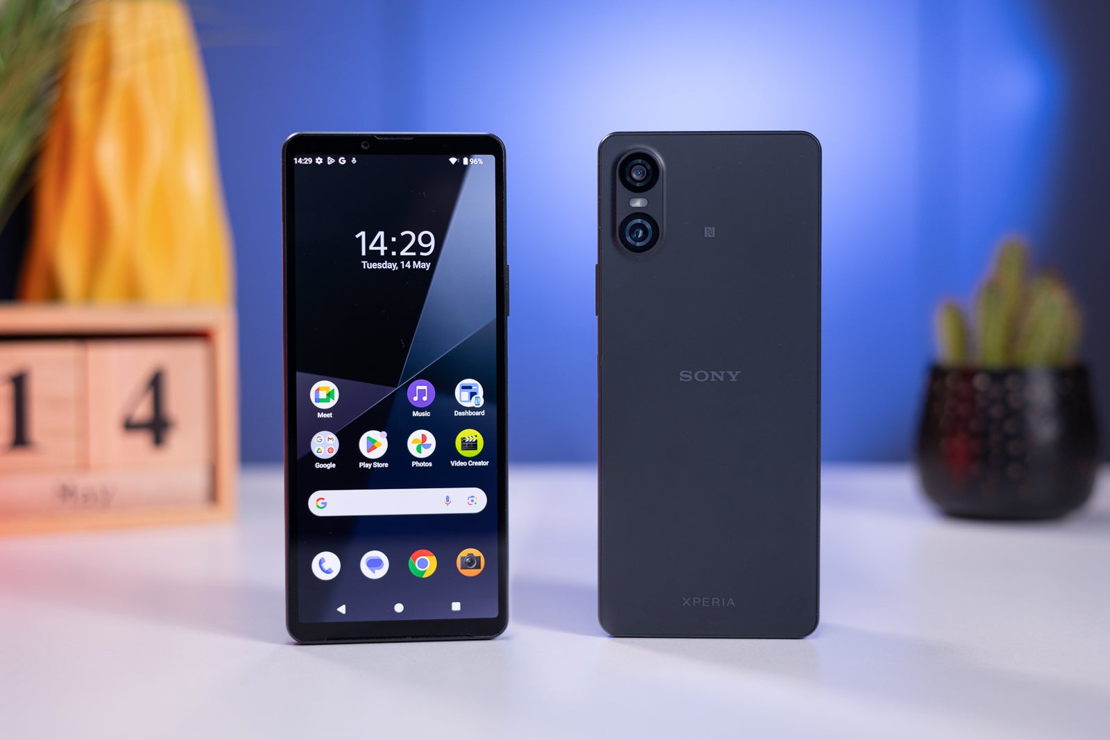 From a distance, the Xperia 10 VI looks very similar to the Xperia 5 V, which is not a bad thing - Sony Xperia 10 VI Review: The Last of the 21:9 Mohicans