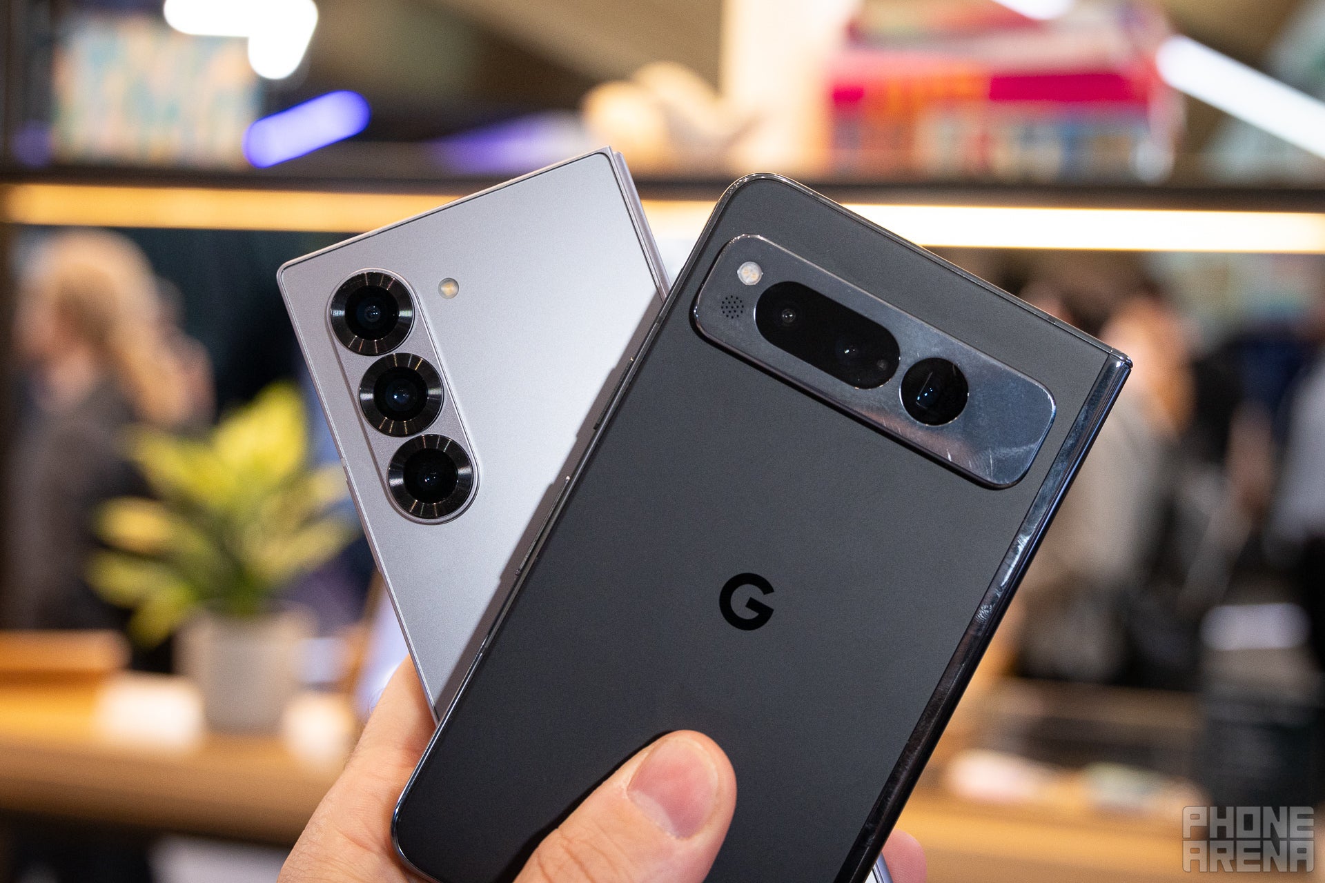 Samsung Galaxy Z Fold 6 vs Google Pixel Fold: Luta de alto nível