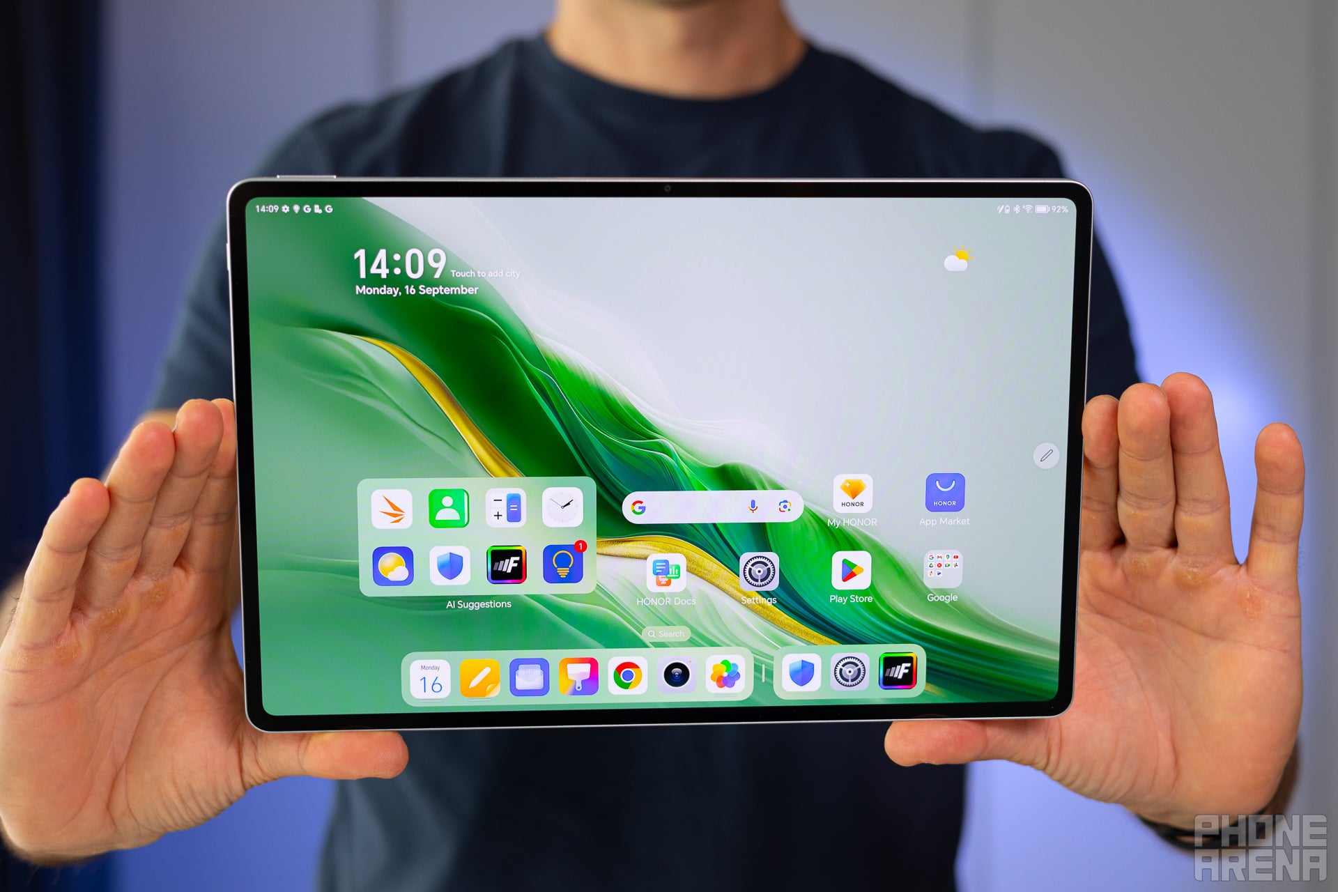 12.3 inches of pure OLED joy (Image by PhoneArena) - Honor MagicPad 2 Review: Shooting for the stars