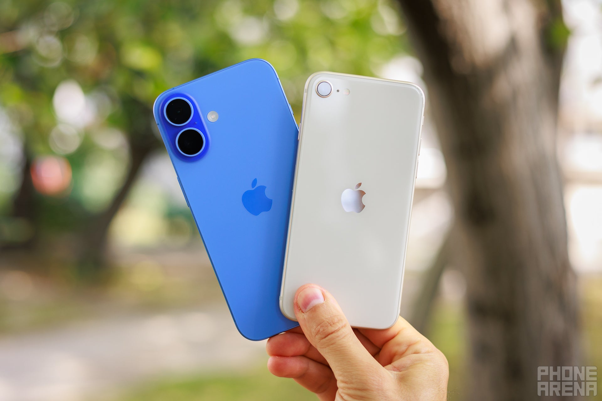 This was a weird but illuminating comparison. | Image by PhoneArena - iPhone 16 vs iPhone SE 2022: It&#039;s worth paying the extra buck