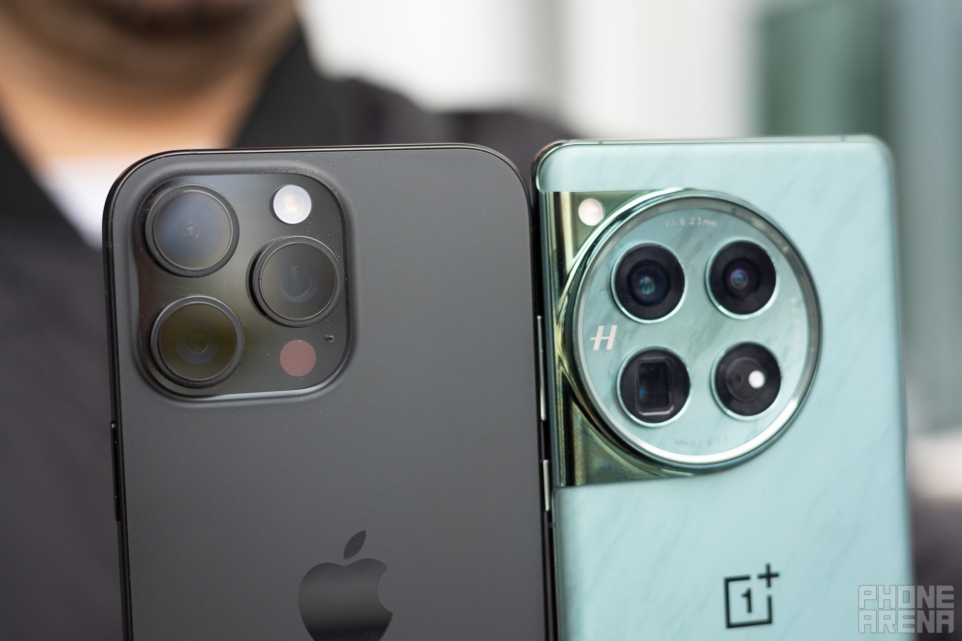 iPhone 16 Pro Max vs OnePlus 12: Apple Intelligence versus Never Settle