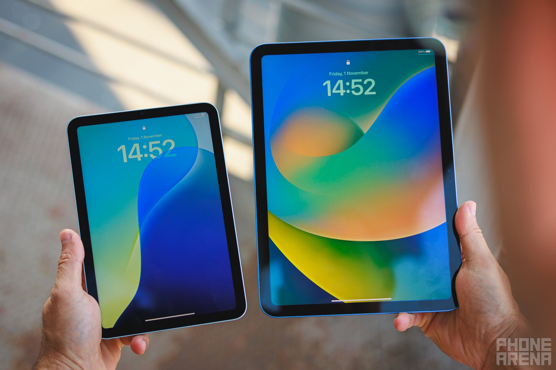 Tiny versus pretty regular (Image credit - PhoneArena) - iPad mini (A17 Pro) vs iPad 10th gen review: smallest or cheapest?