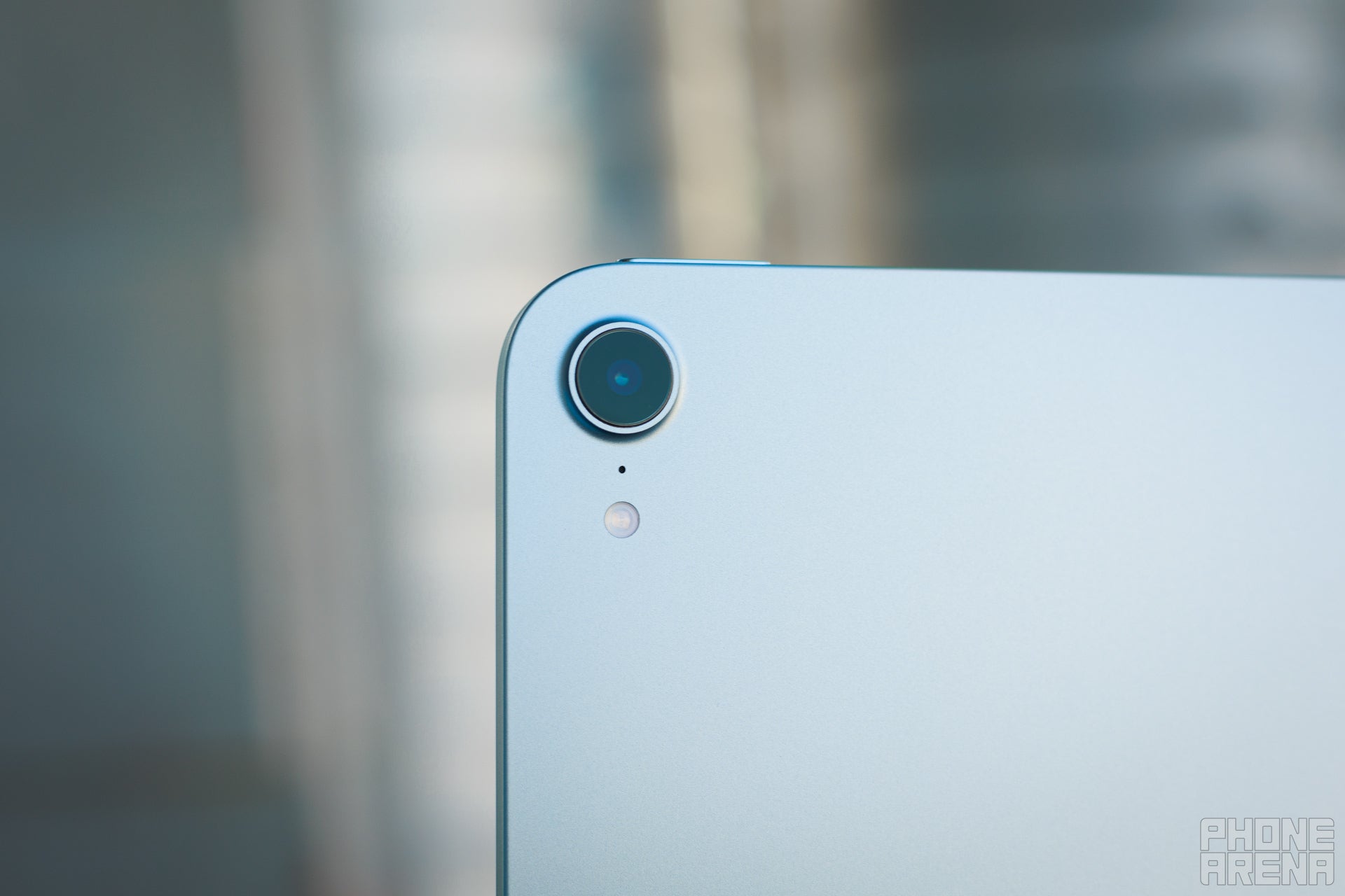 iPad mini, closeup on the single camera on the back