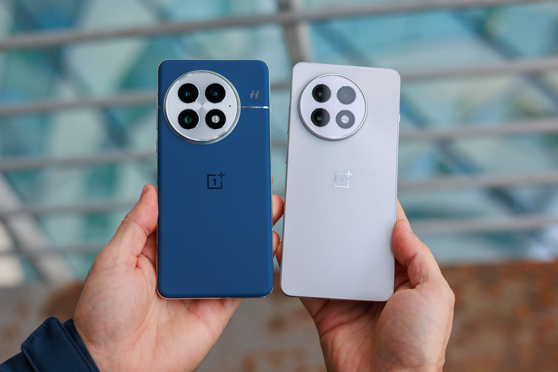 OnePlus 13 vs OnePlus 13R: Value, value, value