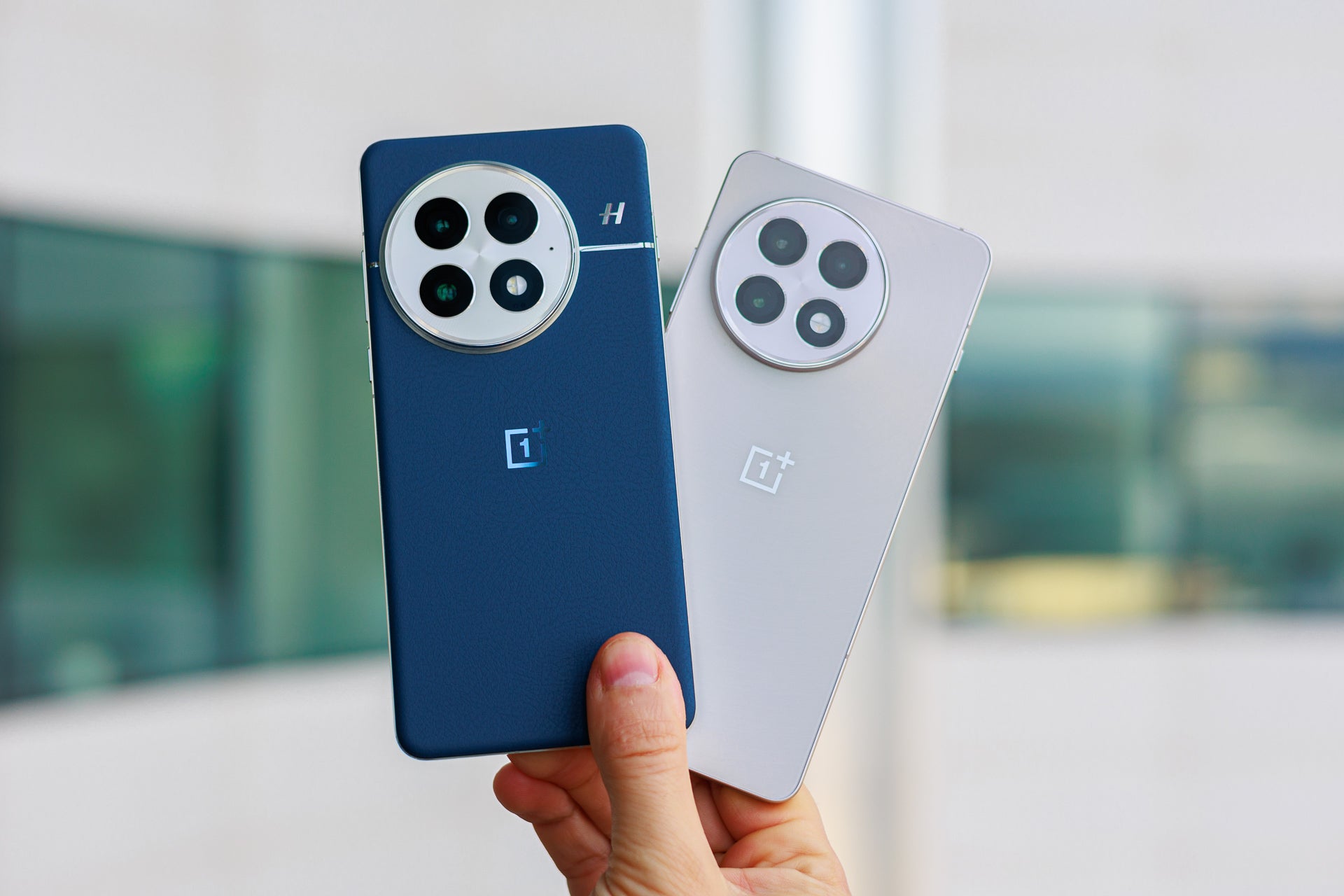 OnePlus 13 vs OnePlus 13R: Value, value, value