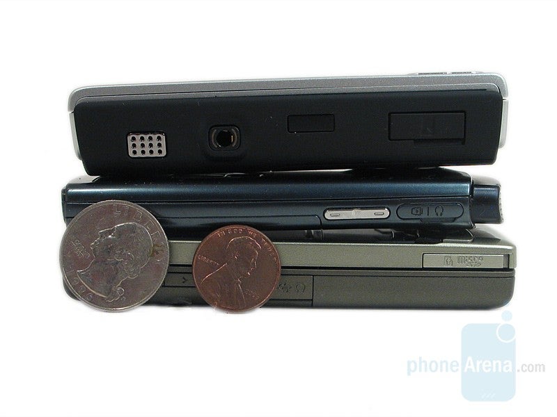 Da sinistra a destra: T-Mobile Shadow, Nokia N95US, Samsung U600;  Dal basso verso l'alto - T-Mobile Shadow, Samsung U600, Nokia N95US - Recensione di T-Mobile Shadow