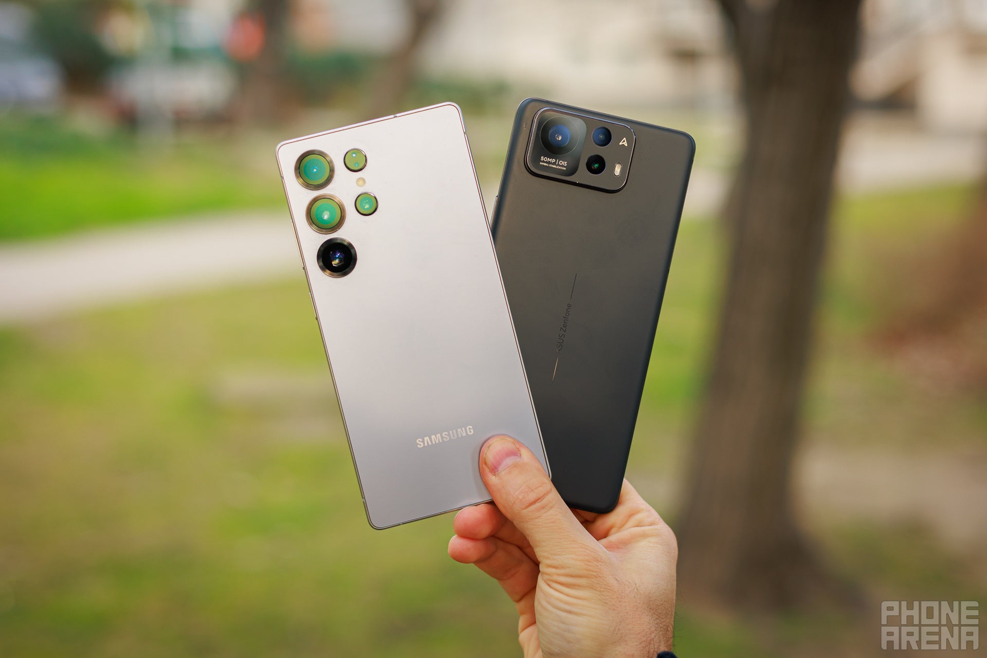 Zenfone 12 Ultra vs Galaxy S25 Ultra: one of these is not an Ultra