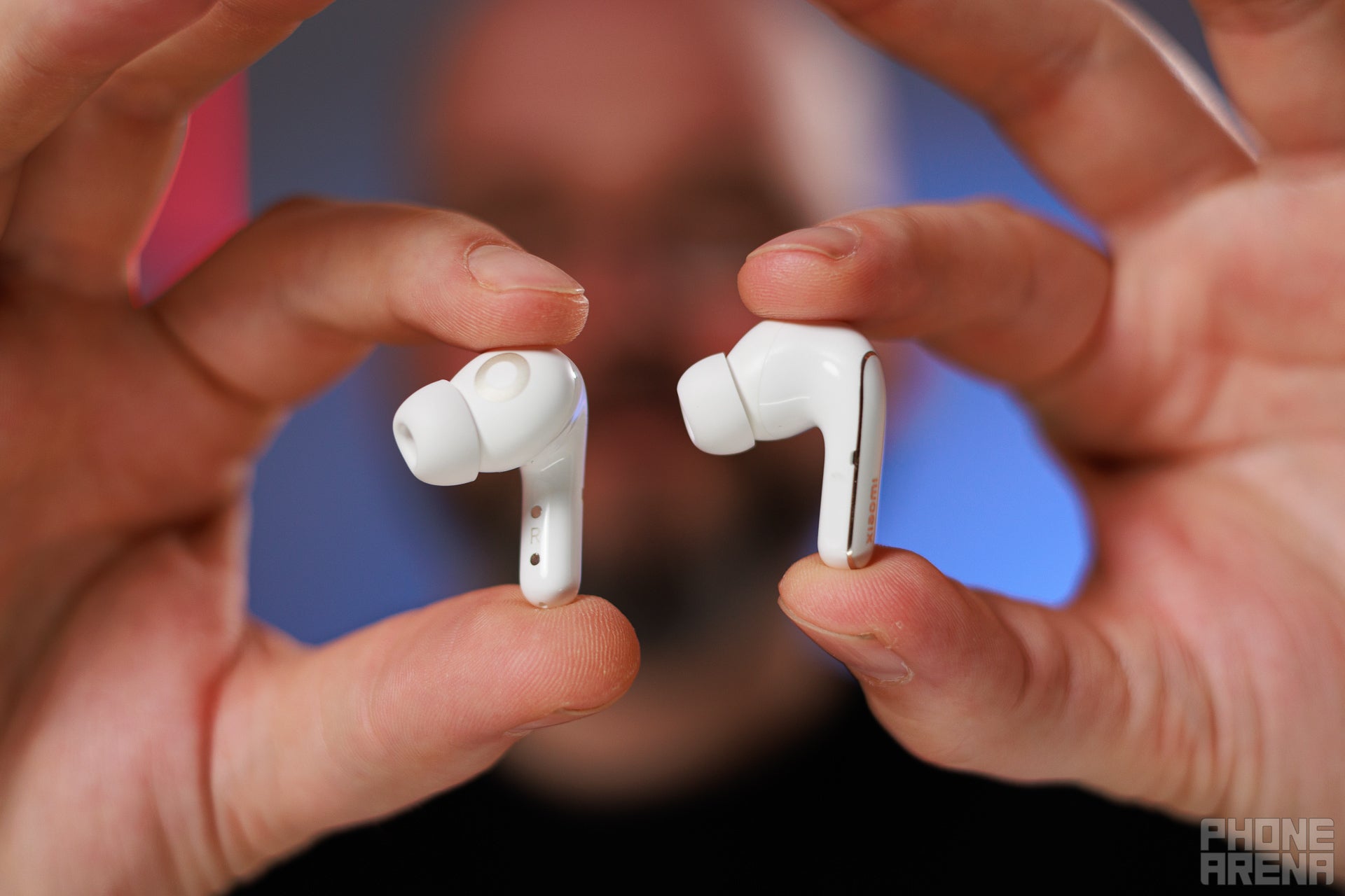 Overall, familiar design (Image credit - PhoneArena) - Xiaomi Buds 5 Pro (Bluetooth) review: double-pinch on these