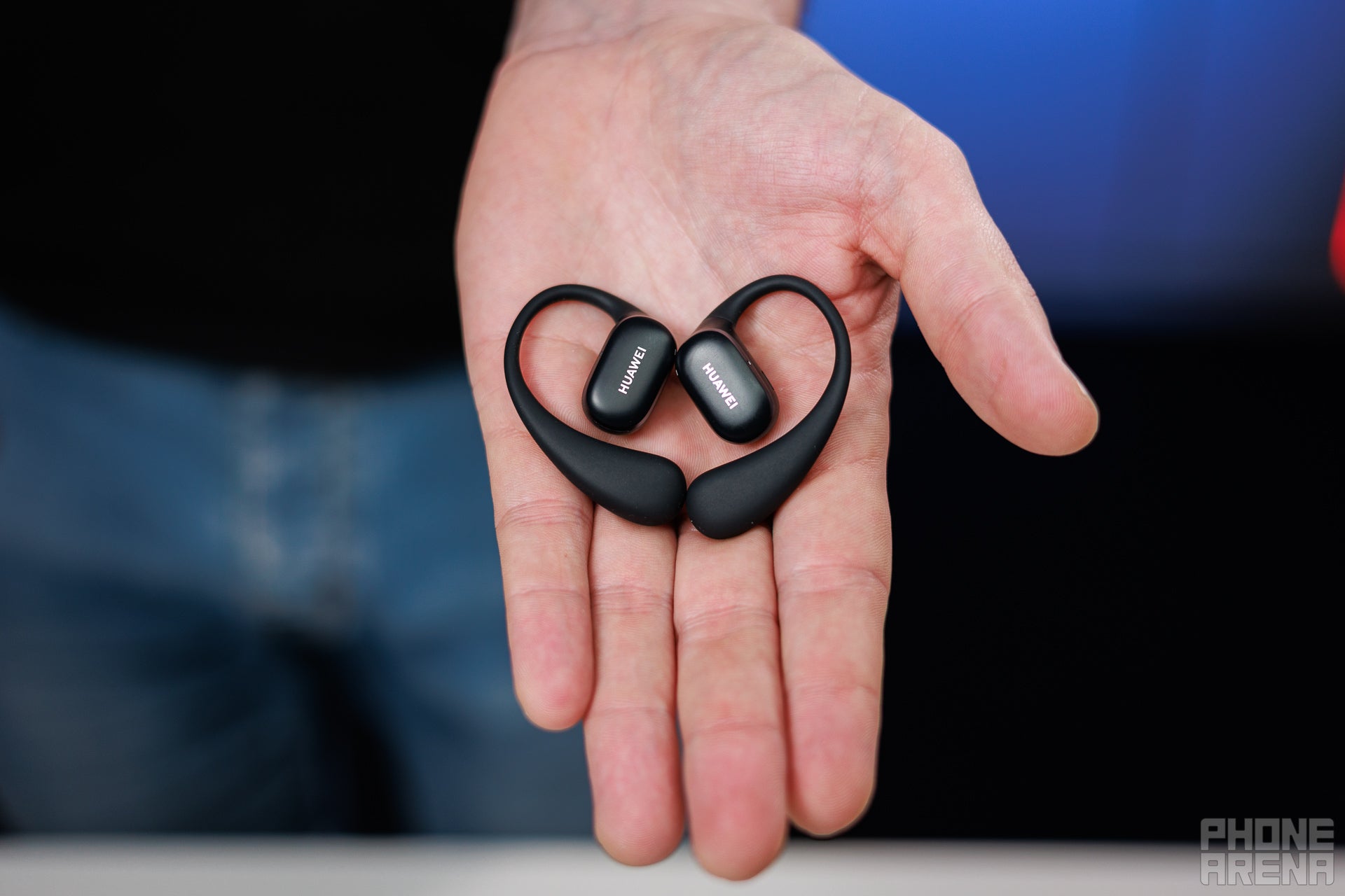 Aw, it's a heart (Image credit - PhoneArena) - Huawei FreeArc: hook, line, open-ear earbuds