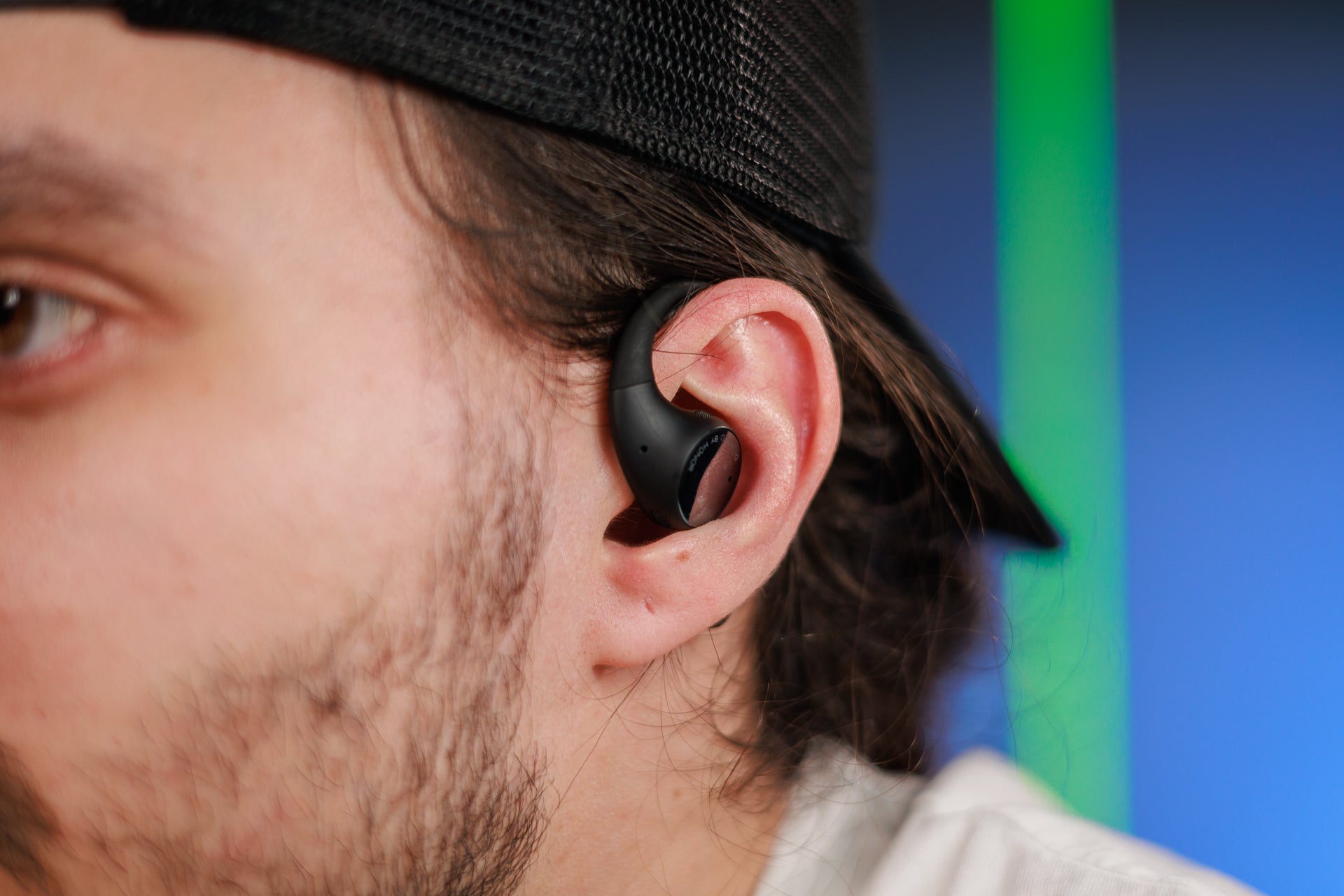 The way these buds hook onto your ear might look strange but it's extremely comfortable | Image by PhoneArena - Honor Earbuds Open Review: A great in-ear alternative