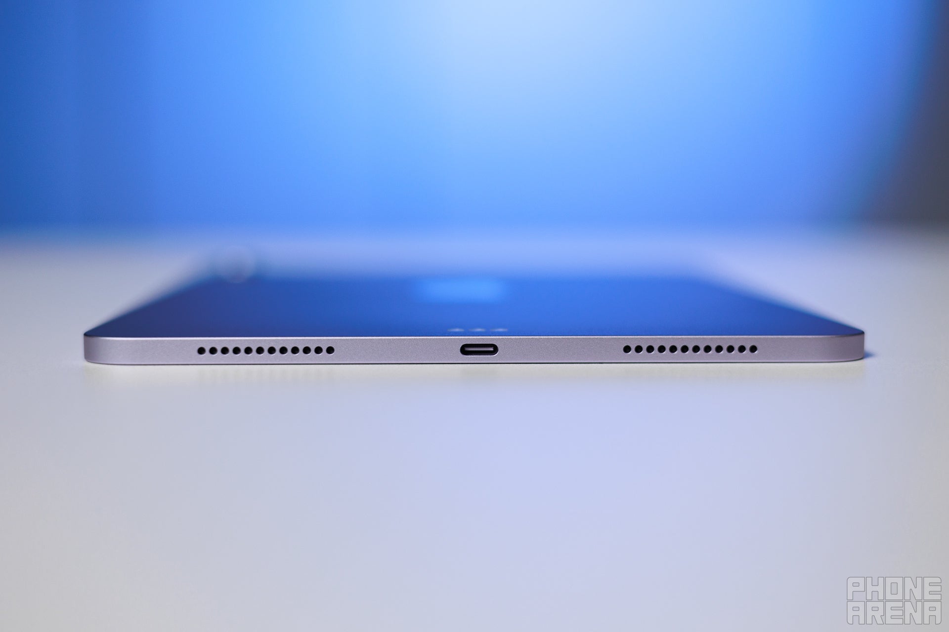 Sweet, sweet USB-C (Image credit - PhoneArena) - iPad Air M3 review: second verse, same as the first