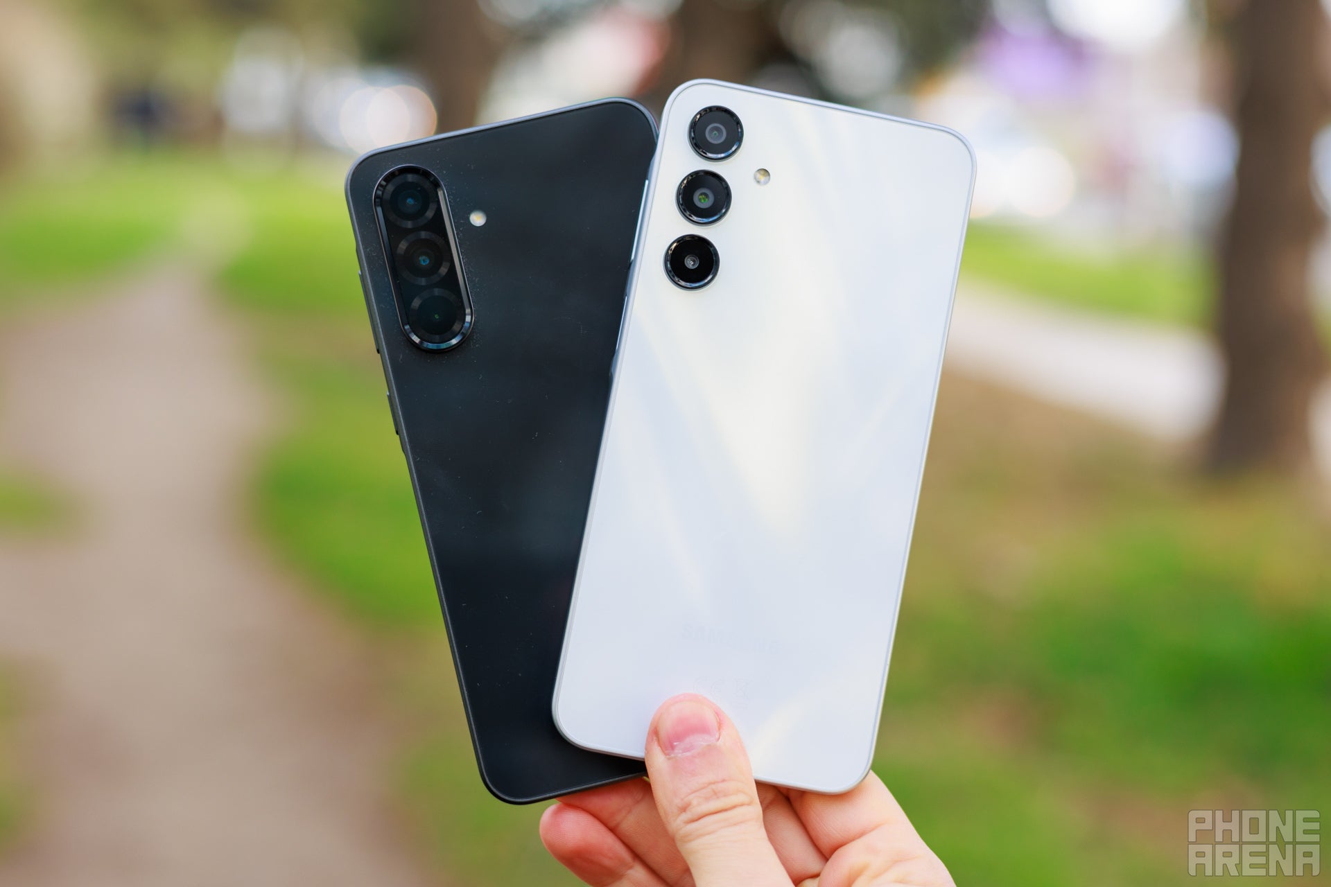 Despite the lackluster camera, you should probably go with the Galaxy A36 (Image by PhoneArena) - Samsung Galaxy A36 5G vs Galaxy A16 5G: Does double the price mean double the phone?