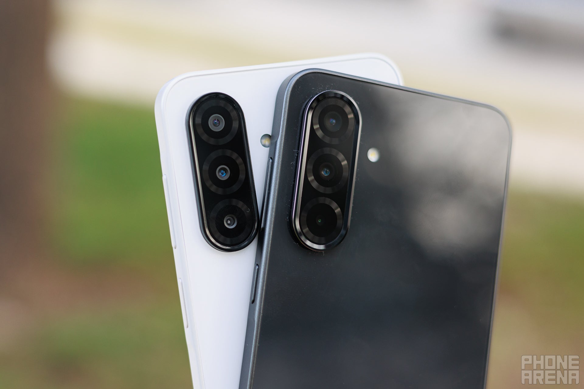 Samsung Galaxy A26 vs Galaxy A36: how much to spend on a midranger?