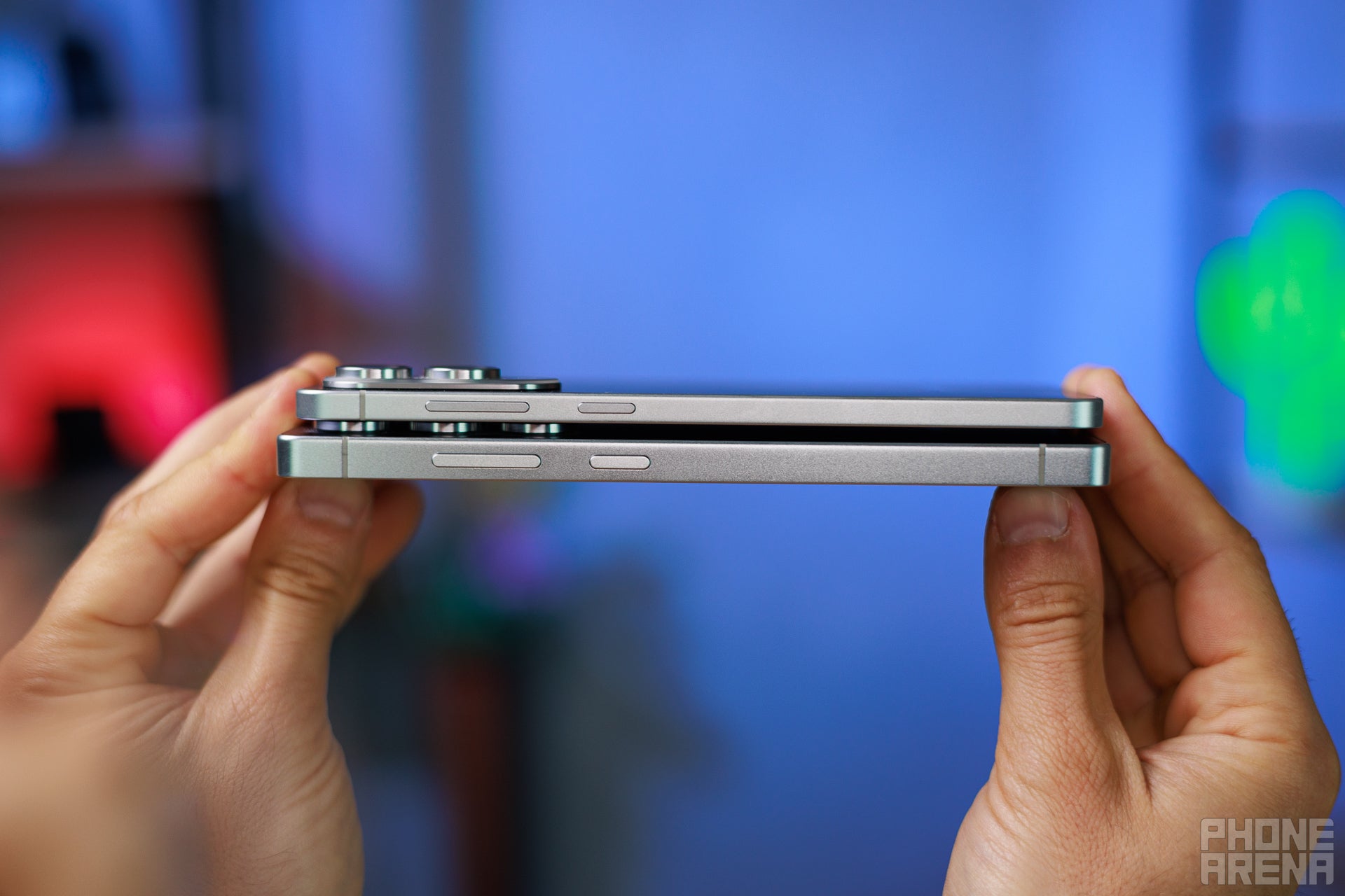A spectacularly thin offering (Image by PhoneArena) - Galaxy S25 Edge vs Galaxy S25 Ultra: Beauty versus brawn