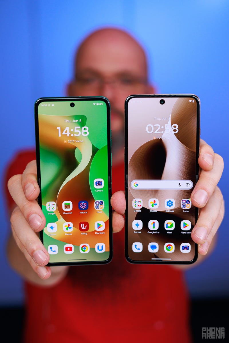 Motorola Razr (2025) vs Razr Ultra (2025): one is a pretty cover, the other is the whole package