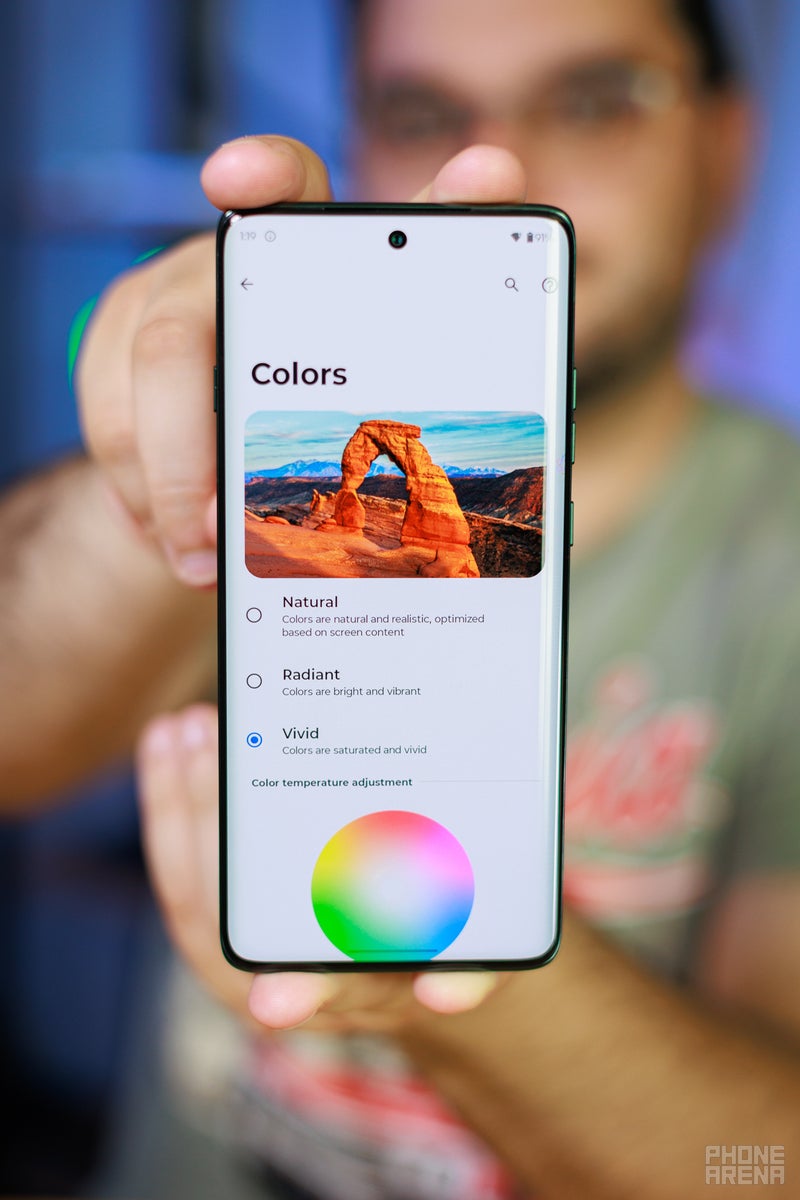 Lovely but very reflective display (Image by PhoneArena)