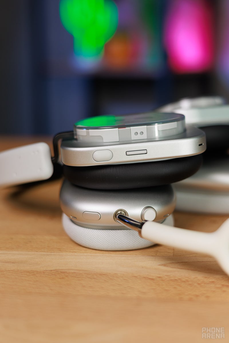 Nothing Headphone (1) vs AirPods Max: the Android AirPods?