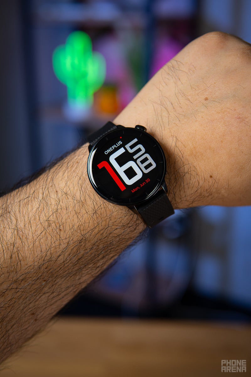 OnePlus Watch 3 43mm Review: The compact battery champ