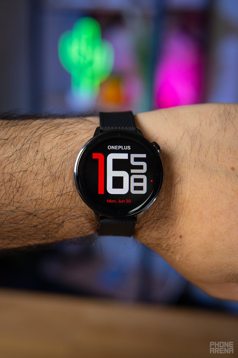 OnePlus Watch 3 43mm Review: The compact battery champ