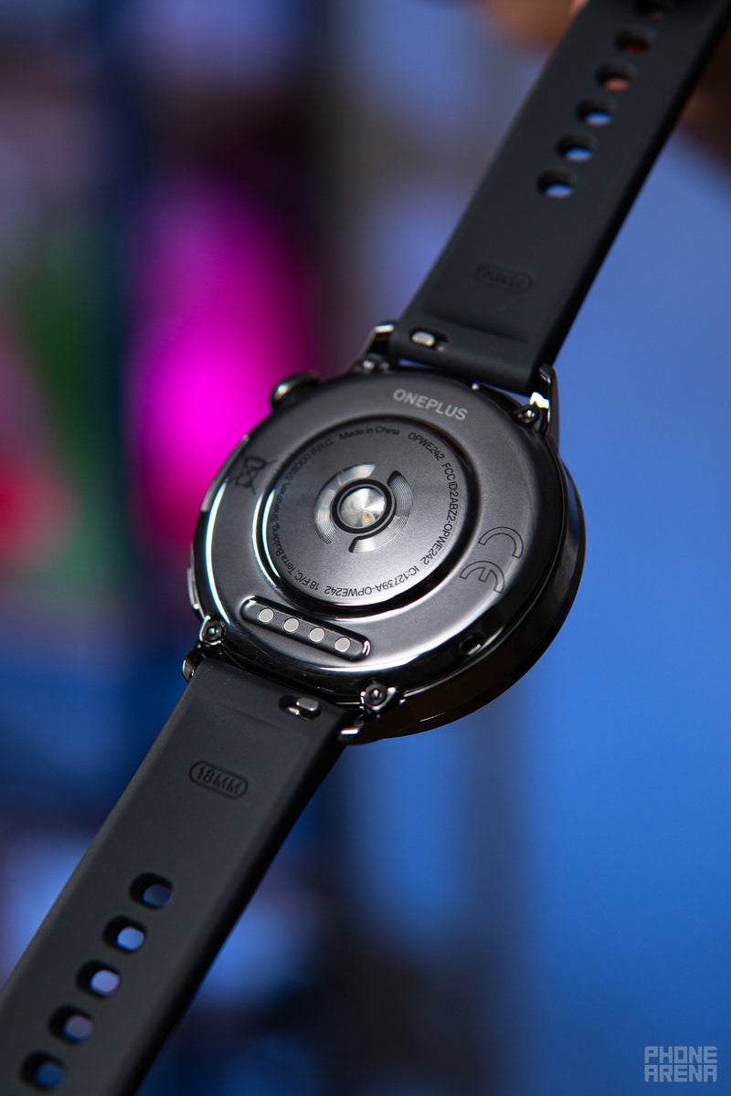 OnePlus Watch 3 43mm Review: The compact battery champ