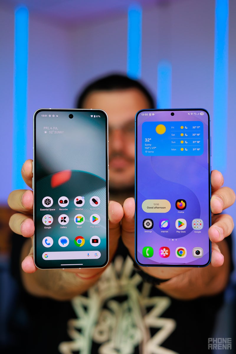 Nothing Phone (3) vs Samsung Galaxy S25 Plus: Which one is better?