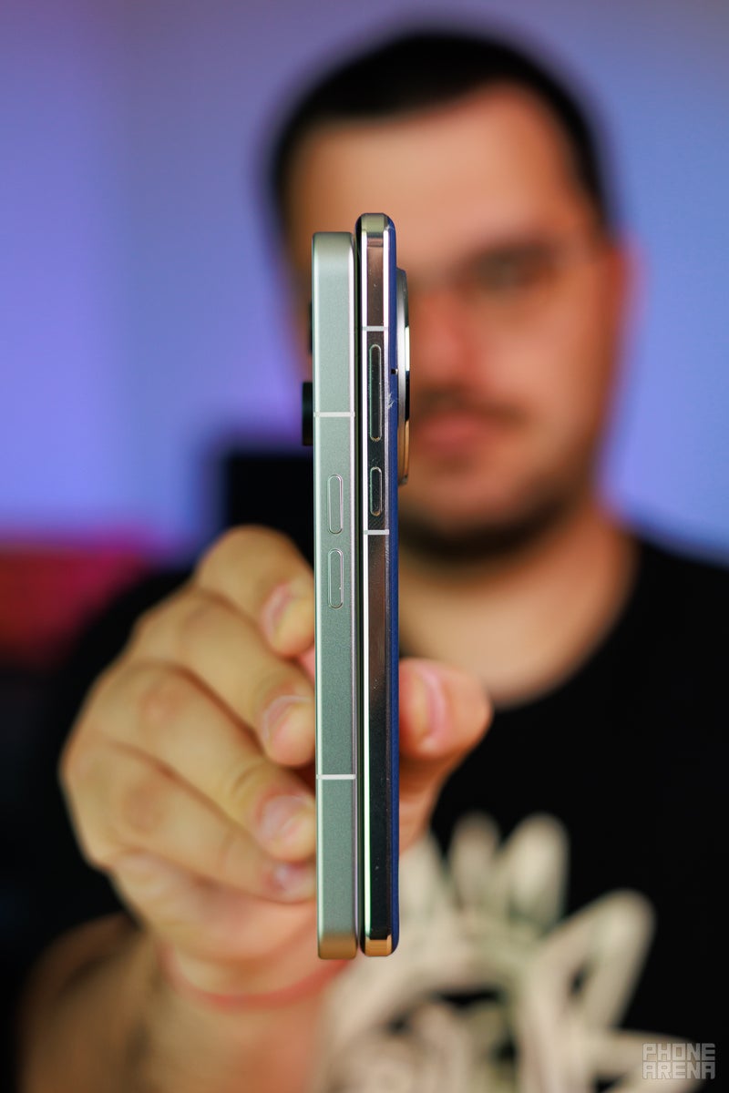 Nothing Phone (3) vs OnePlus 13: Beauty versus brawn