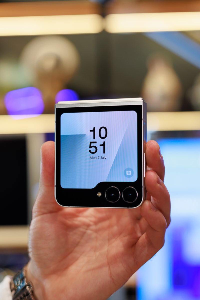 Galaxy Z Flip 7 FE Hands-on Preview: A budget foldable with a premium price tag