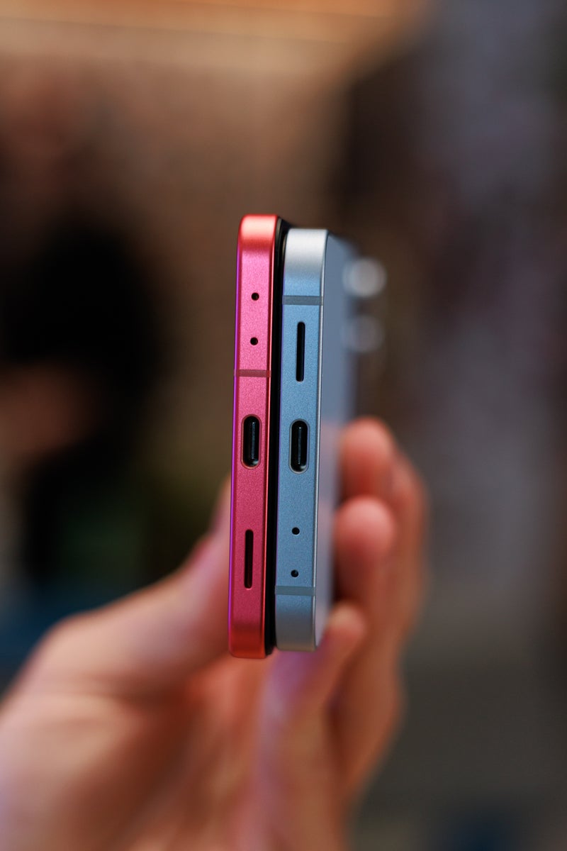 Samsung Galaxy Z Flip 7 vs Galaxy Z Flip 6: Edge-to-edge cover screen!