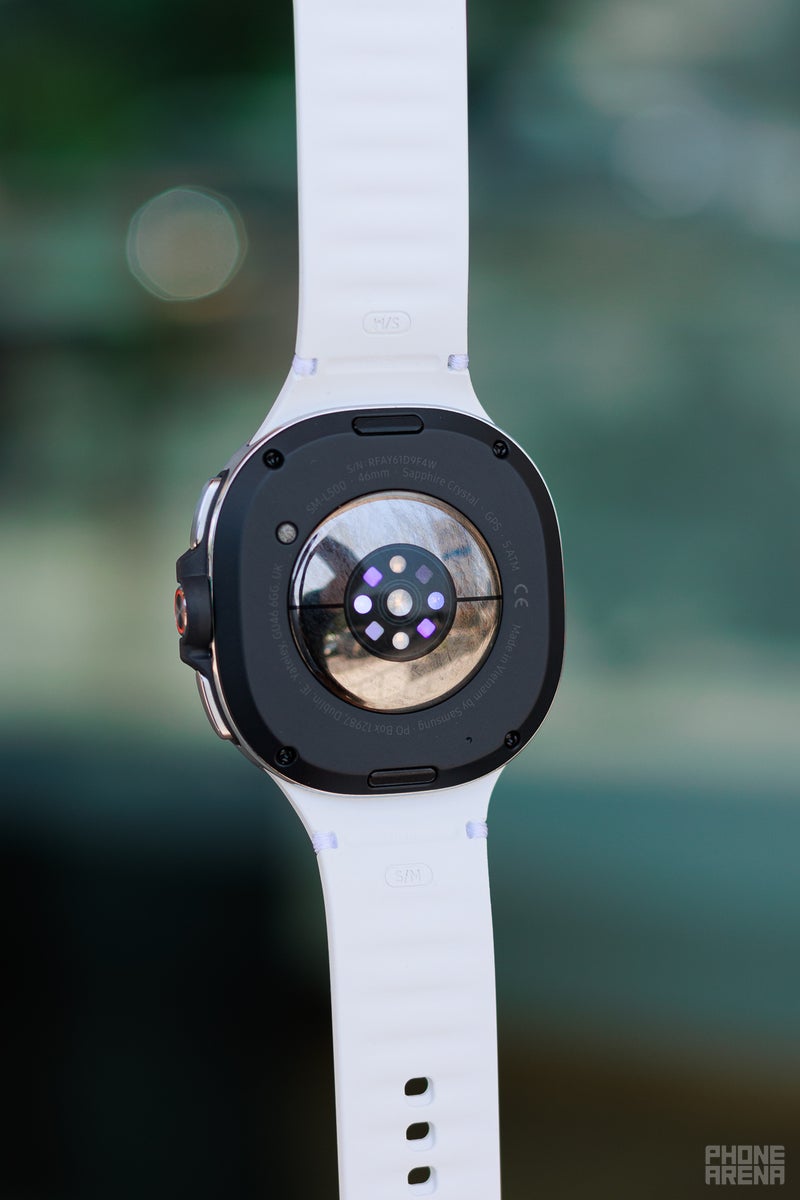 Samsung Galaxy Watch 8 Classic Review: Bezel Dazzle