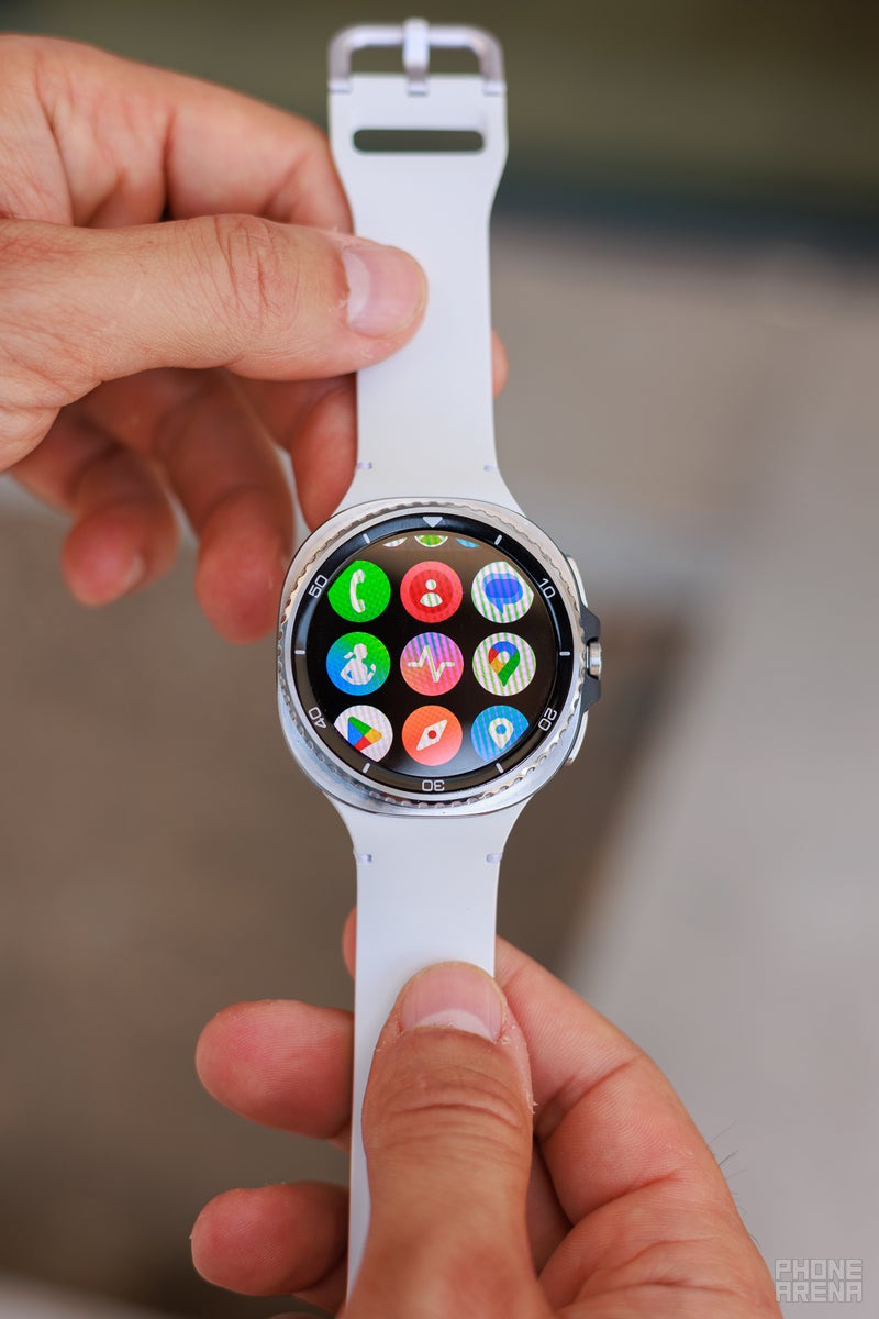Samsung Galaxy Watch 8 Classic Review: Bezel Dazzle