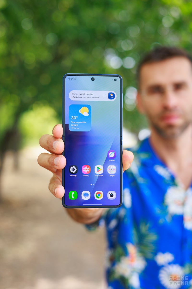 Samsung Galaxy Z Flip 7 Review: The Flip in its prime