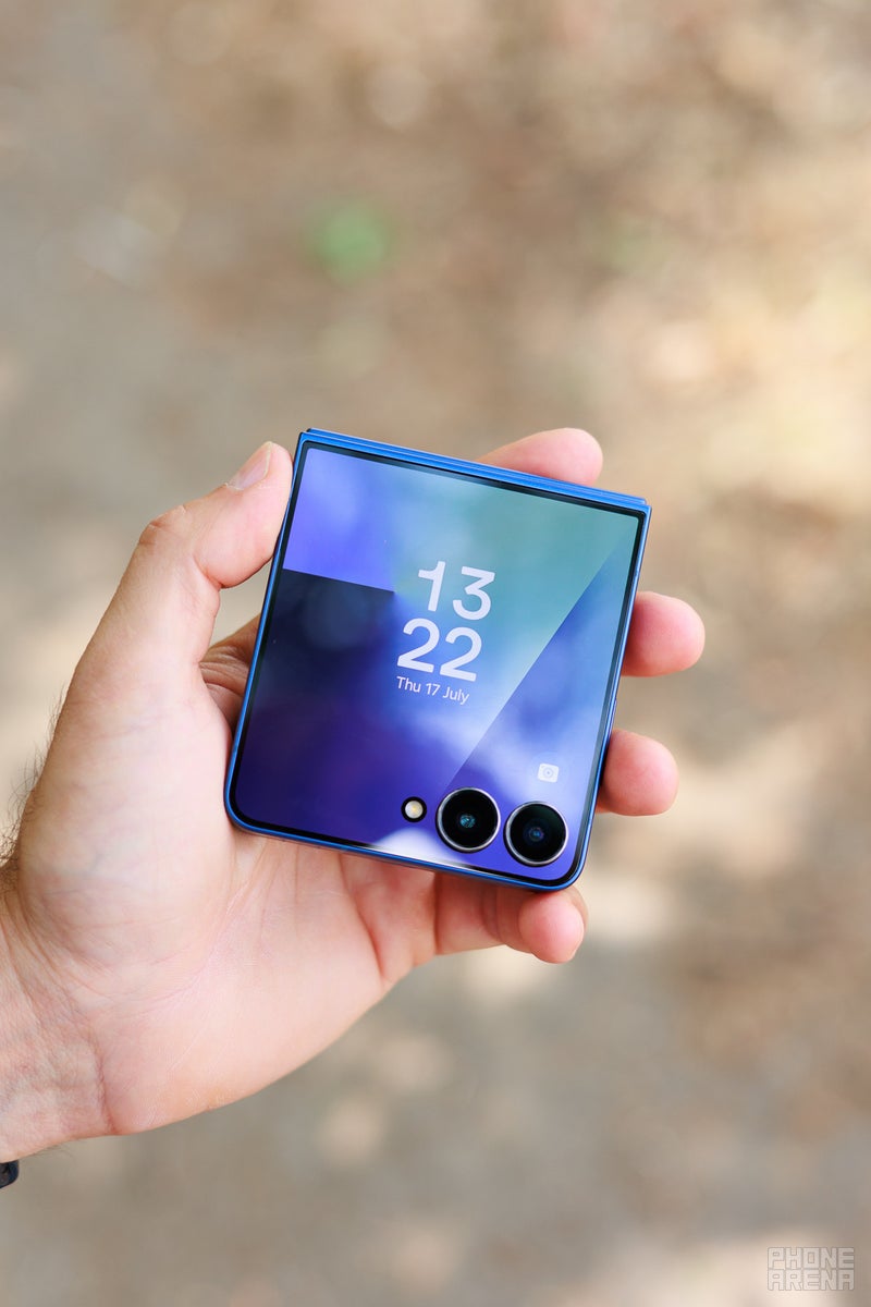 Samsung Galaxy Z Flip 7 Review: The Flip in its prime