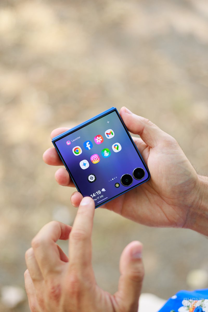 Samsung Galaxy Z Flip 7 Review: The Flip in its prime