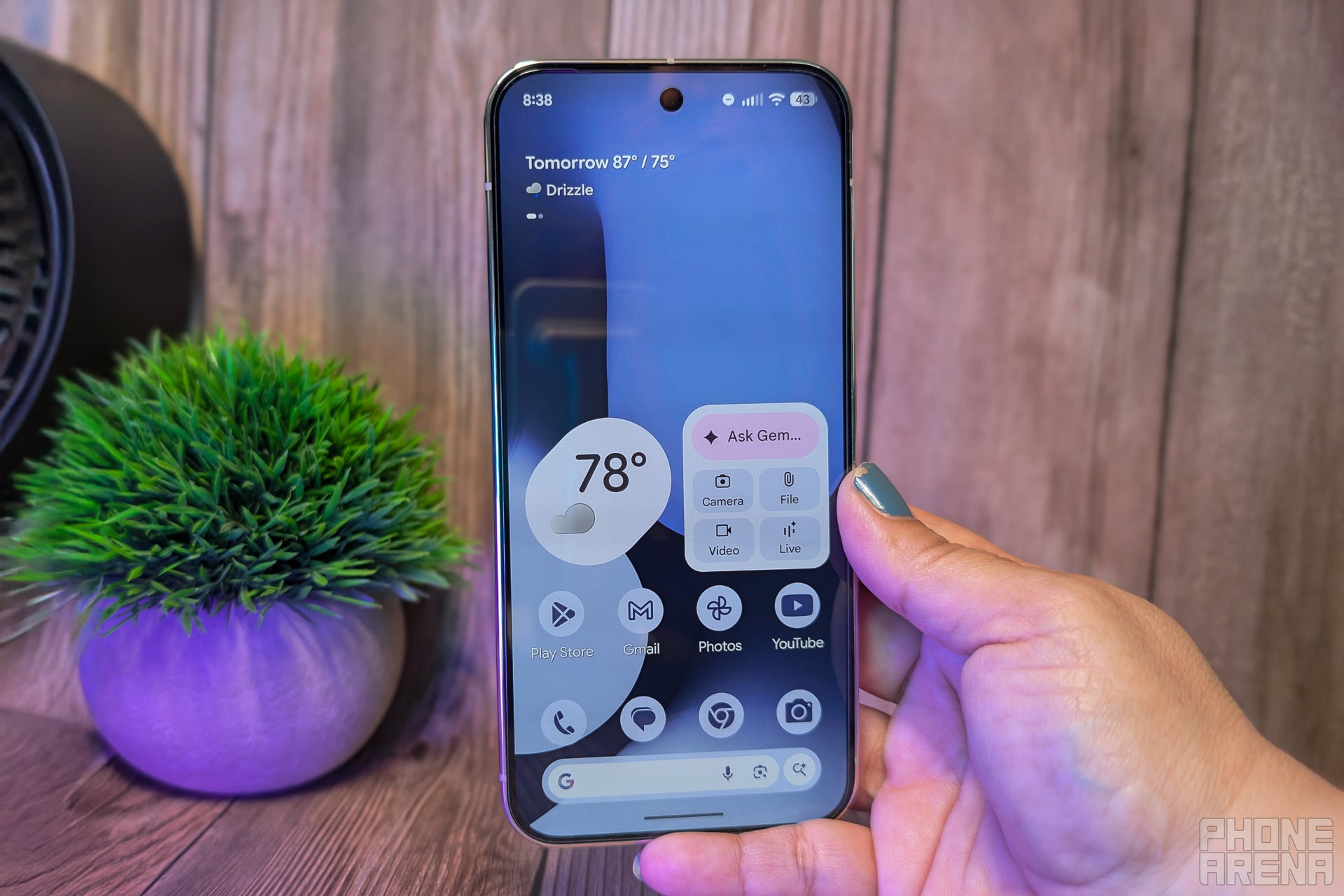 Google Pixel 10 Pro XL hands-on preview: putting "smart" in smartphone