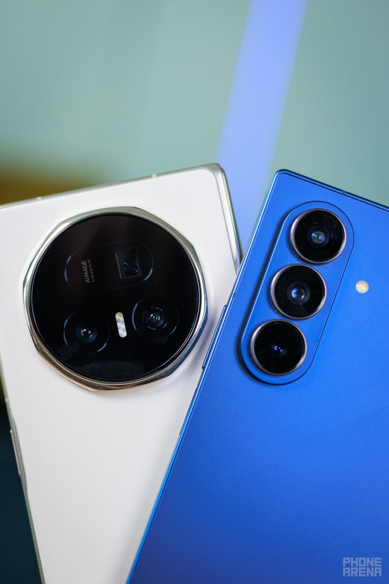 Honor Magic V5 vs Galaxy Z Fold 7: there can be only one!