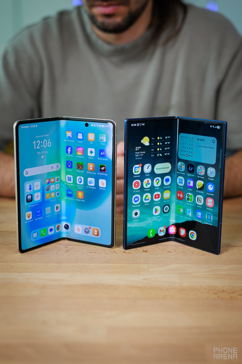 Honor Magic V5 vs Galaxy Z Fold 7: there can be only one!