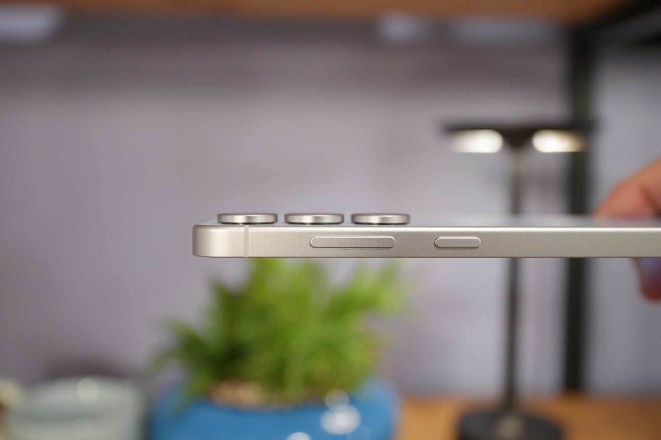 Samsung Galaxy S25 FE Hands-on preview: Affordable flagship done the right way