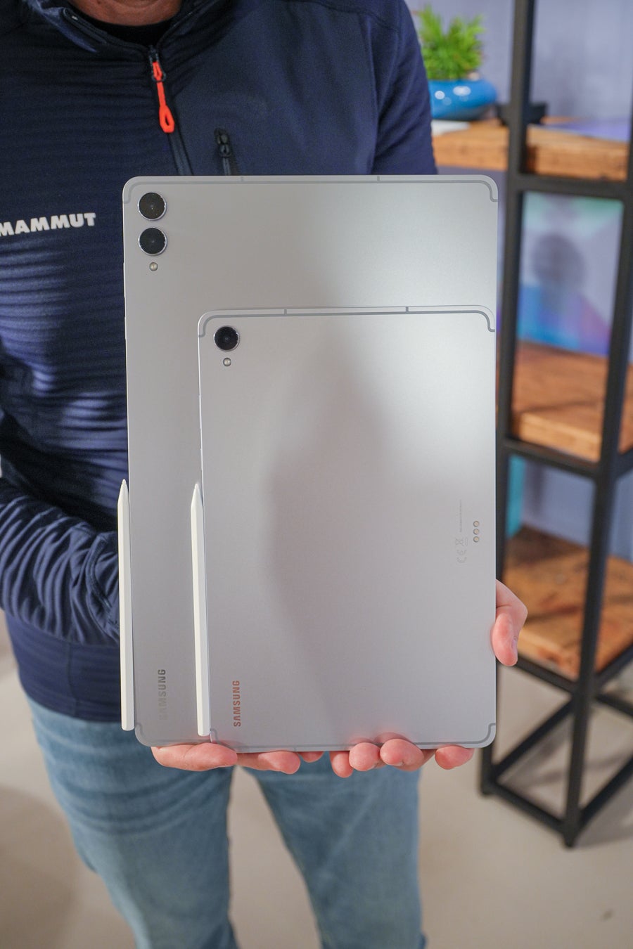 Samsung Galaxy Tab S11 Ultra vs Galaxy Tab S11: Ultra big!