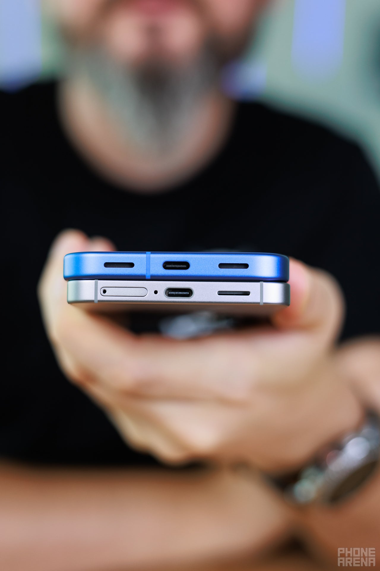 Battery life and charging speeds might be simillar, but it's nice to have magnets! | Image by PhoneArena. - Pixel 10 vs Galaxy S25: AI power and 5x zoom or a compact speed demon?