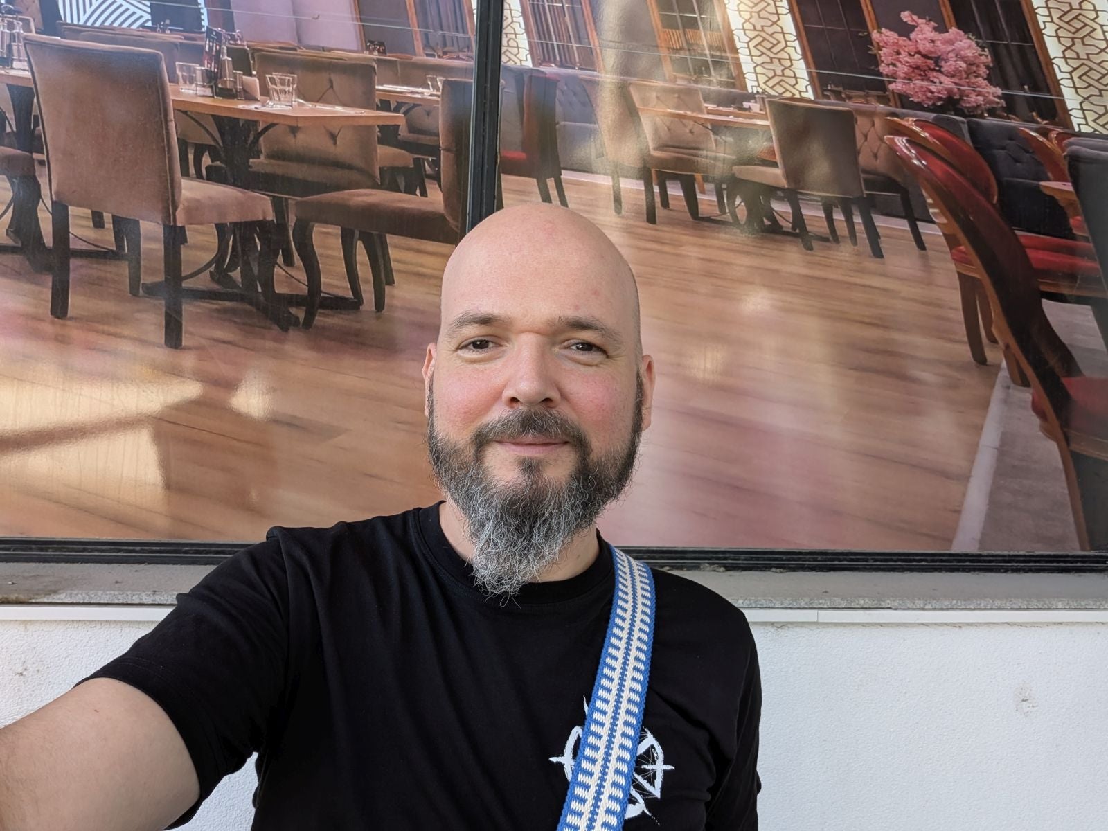 Pixel 8 Pro - Pixel 10 Pro XL vs Pixel 8 Pro: Similar but different