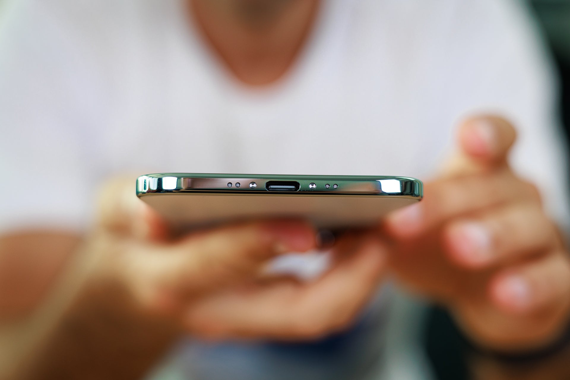 iPhone Air review: Pointless until you actually hold it in your hand