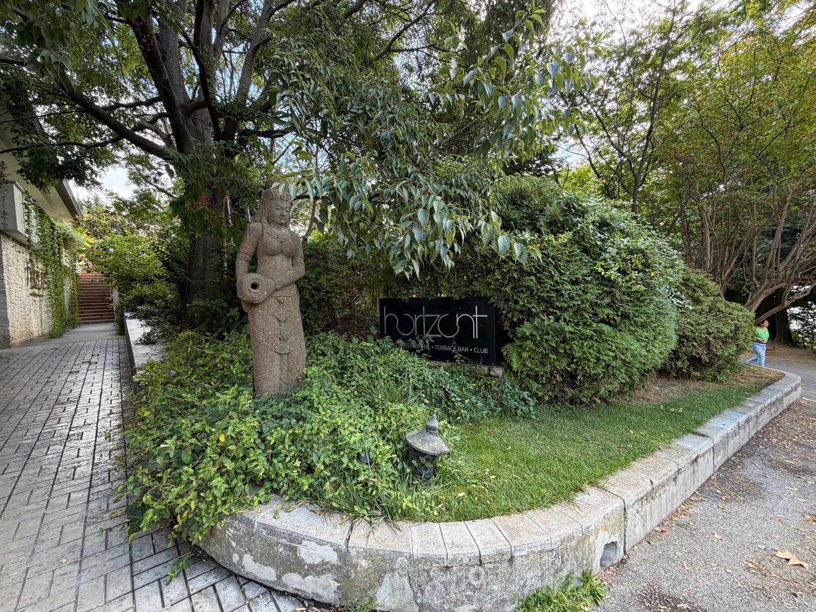 iPhone 17 Pro Max - iPhone 17 Pro Max vs iPhone 16 Pro Max: Save your money