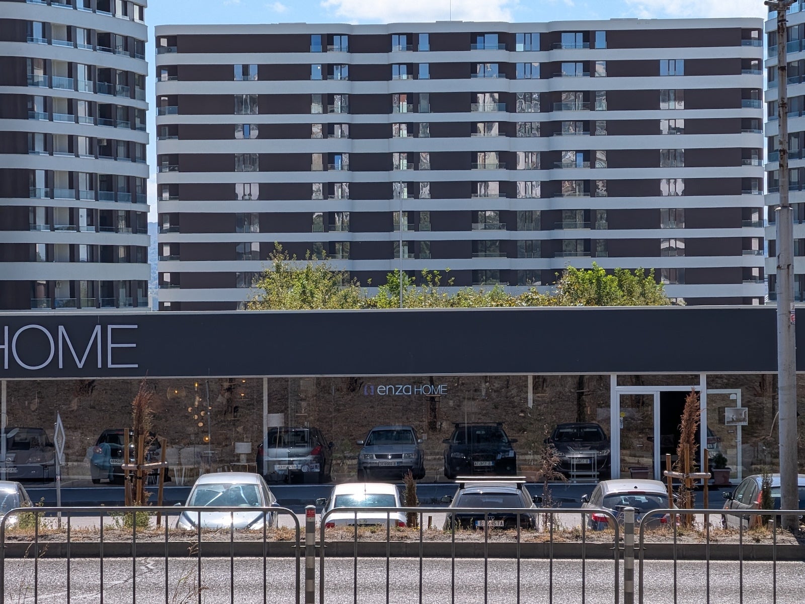 Pixel 10 5x - iPhone 17 vs Pixel 10: The most heated $799 flagship battle in a decade