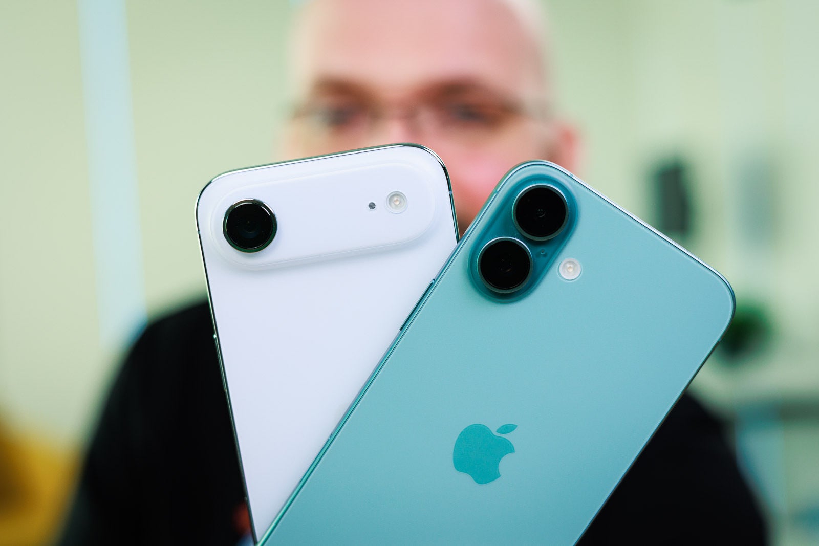 iPhone Air vs iPhone 16 Plus: Thin costs extra