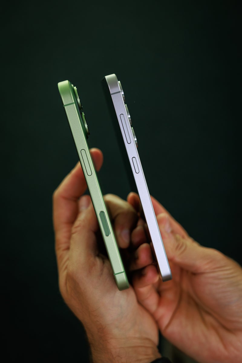 iPhone 17 vs Galaxy S25: Who wins the $799 flagship battle of 2025?